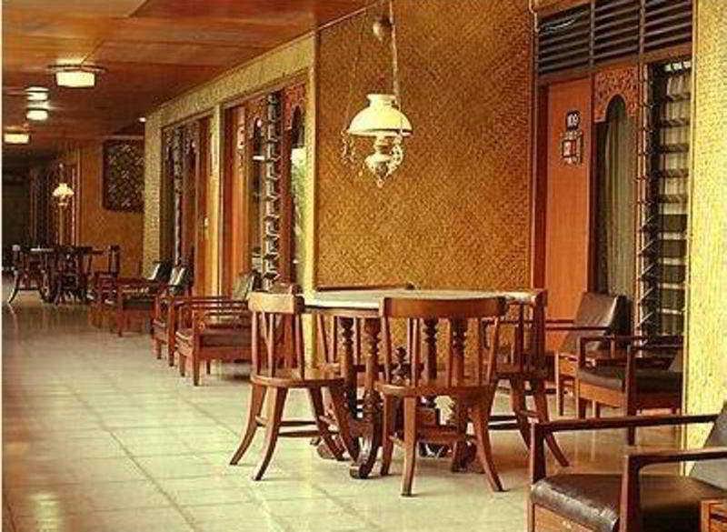 Hotel Istana Batik Ratna Jogyakarta Zewnętrze zdjęcie