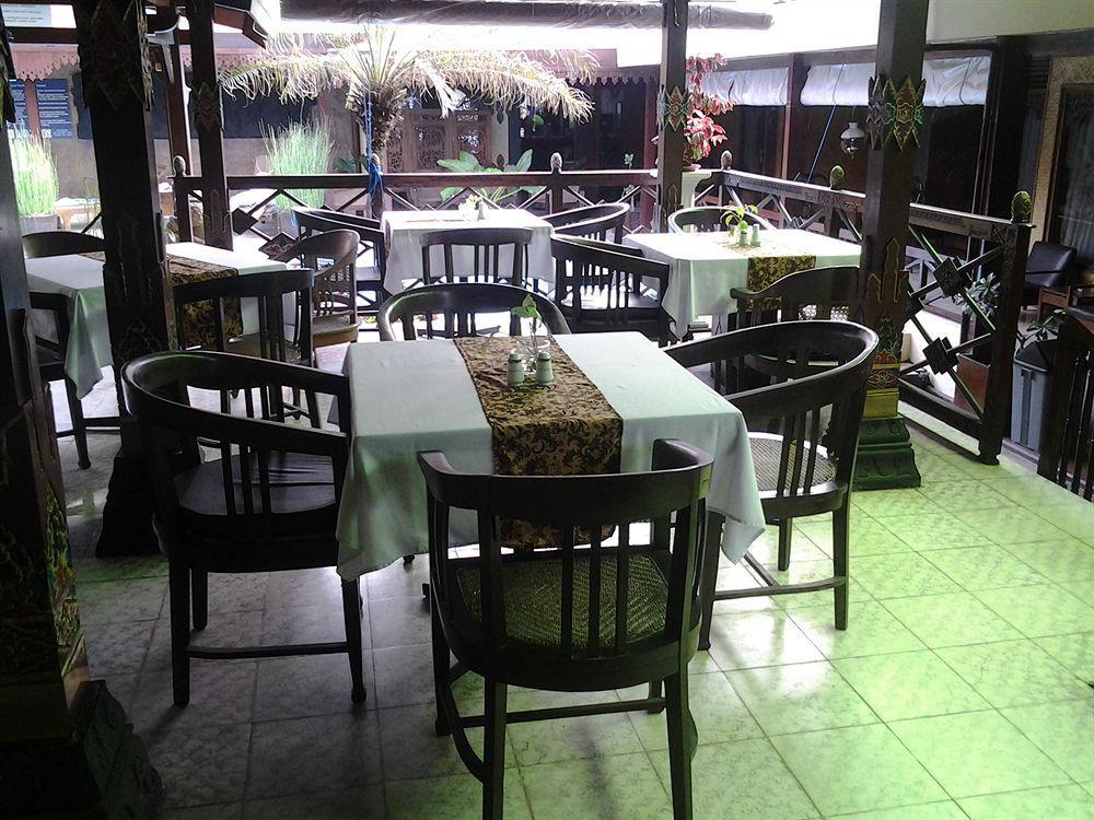 Hotel Istana Batik Ratna Jogyakarta Zewnętrze zdjęcie