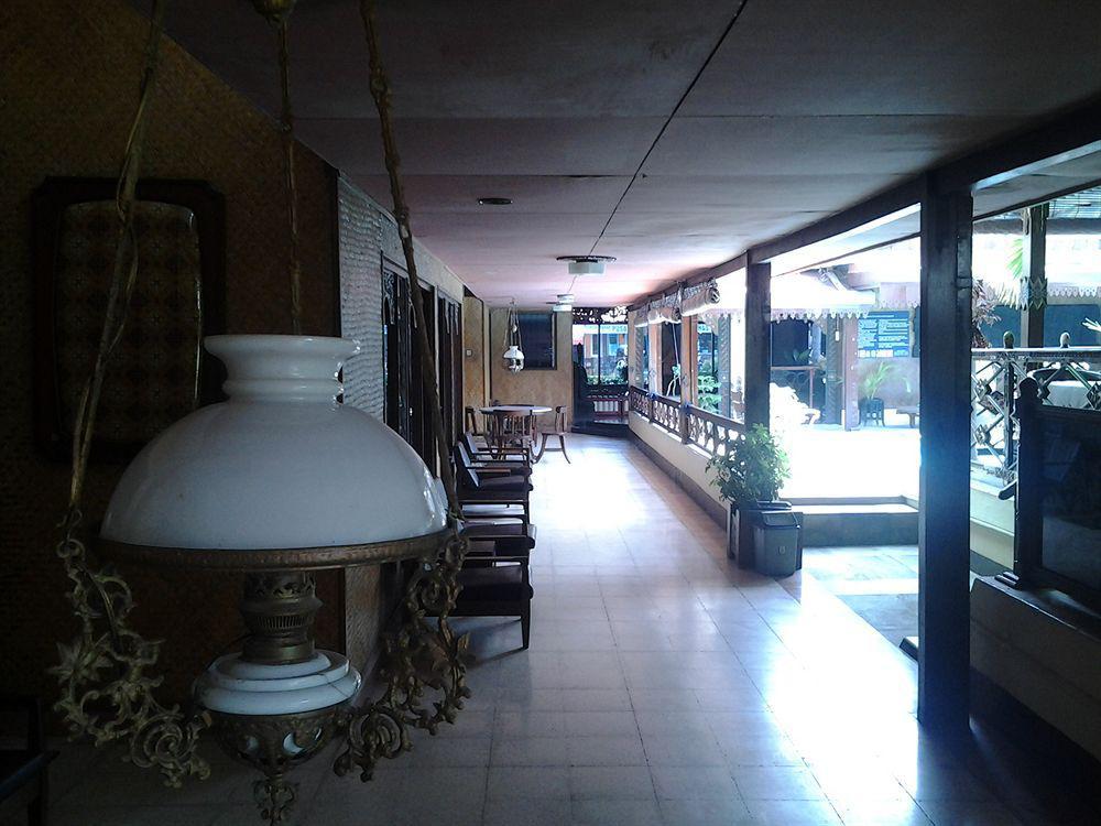 Hotel Istana Batik Ratna Jogyakarta Zewnętrze zdjęcie